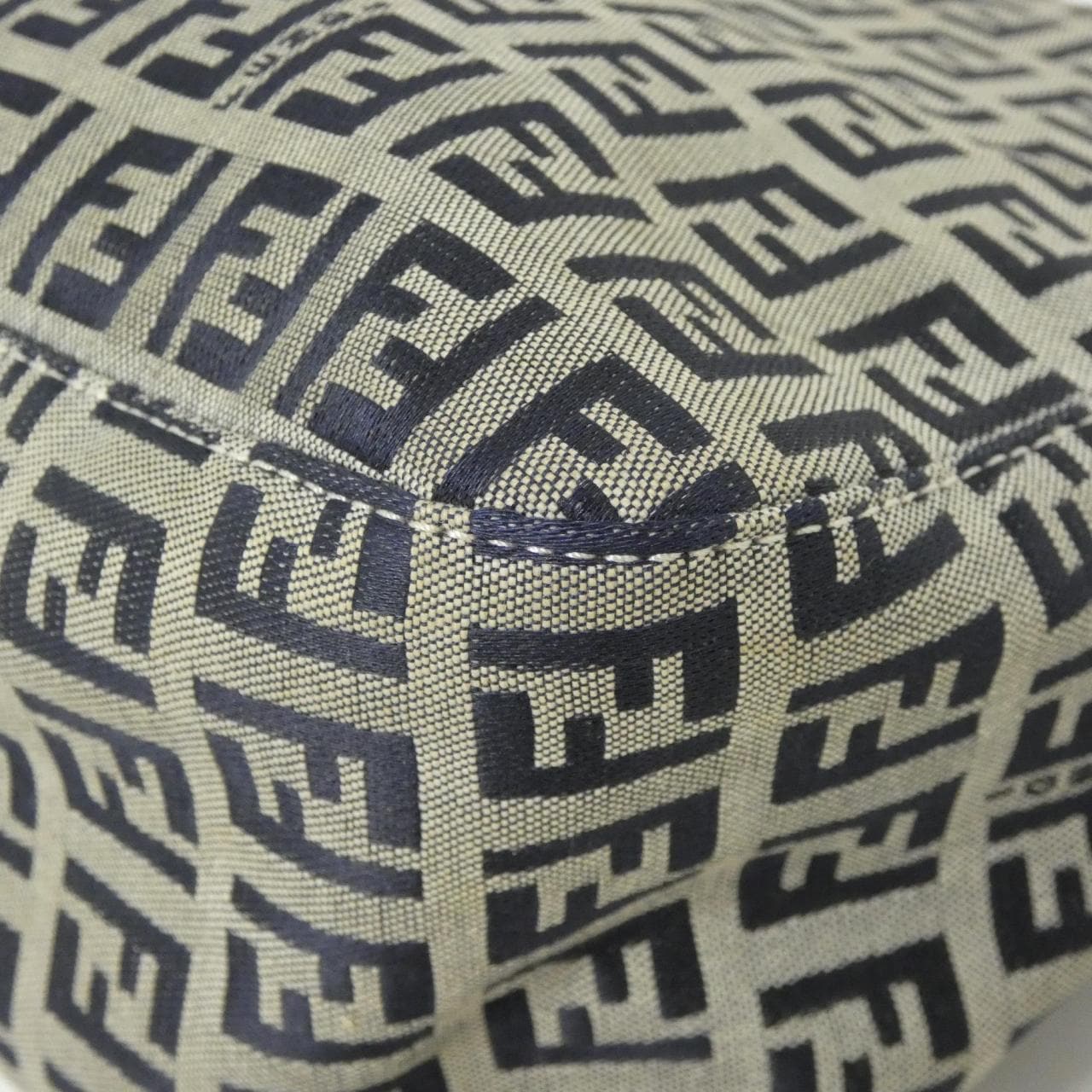 【ヴィンテージ】フェンディ 26566 ショルダーバッグ