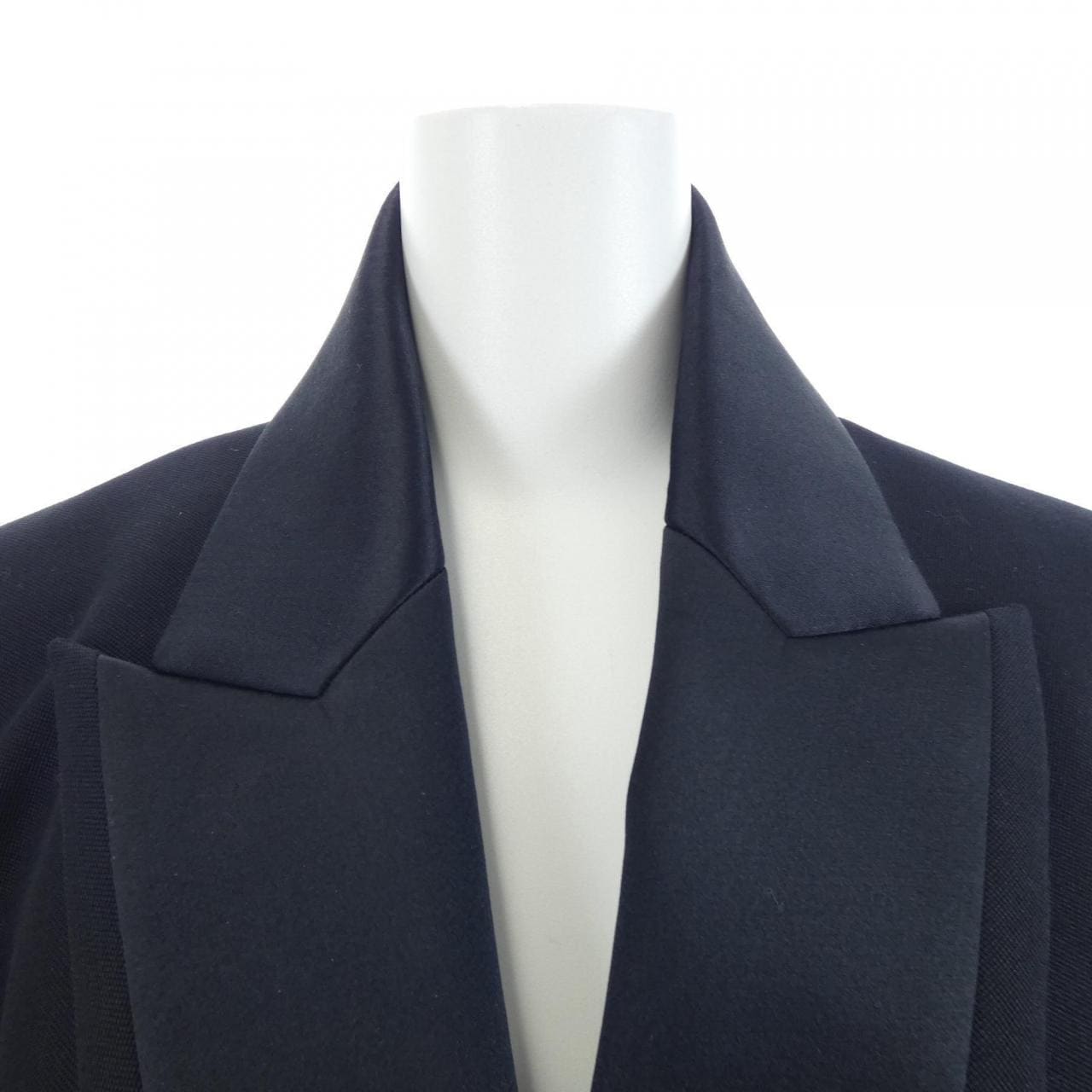 フェンディ FENDI FJ7247 AHLA ジャケット