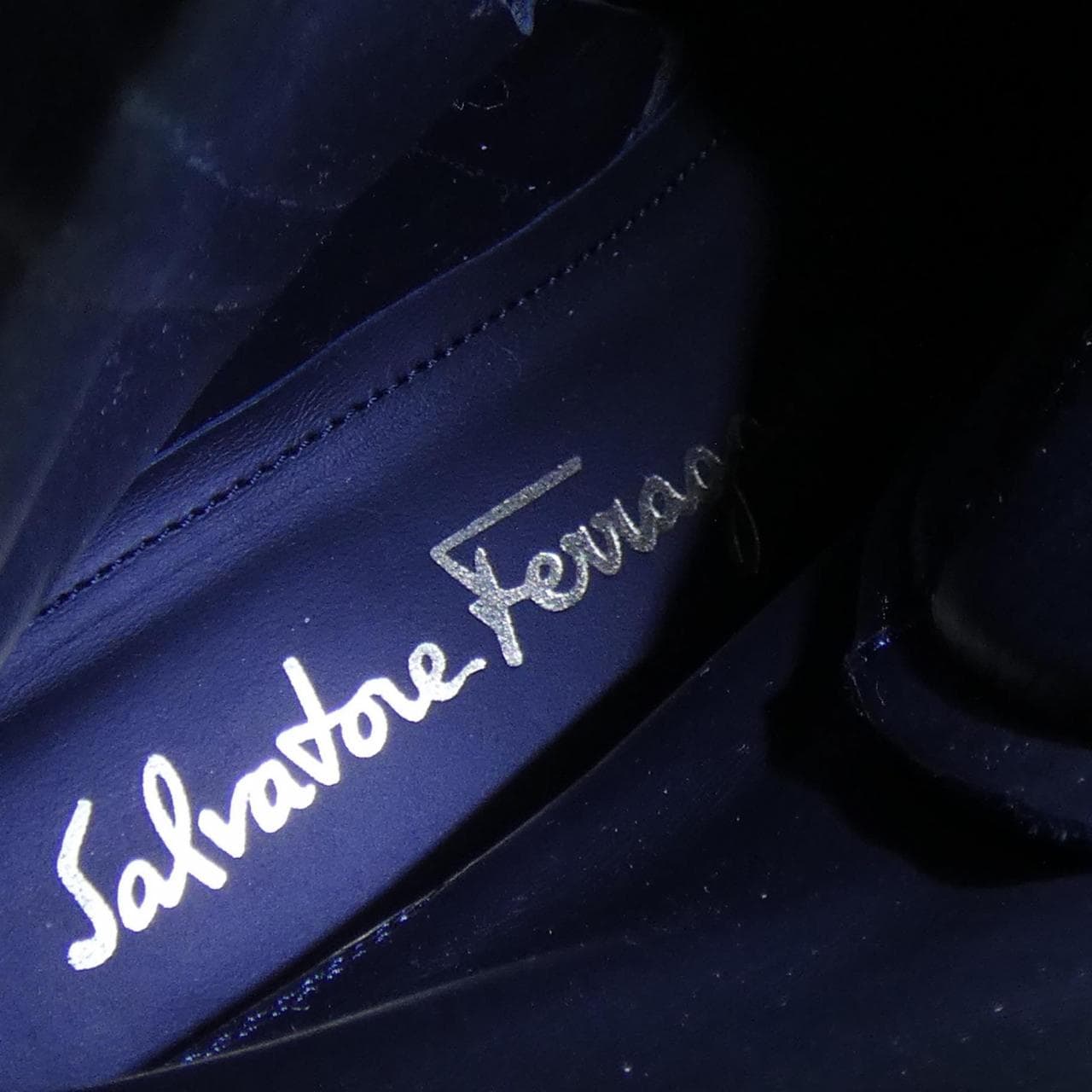 サルヴァトーレフェラガモ SALVATORE FERRAGAMO ブーツ