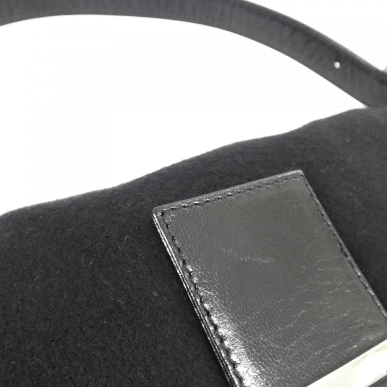 [vintage] FENDI Baguette 26424 肩背包