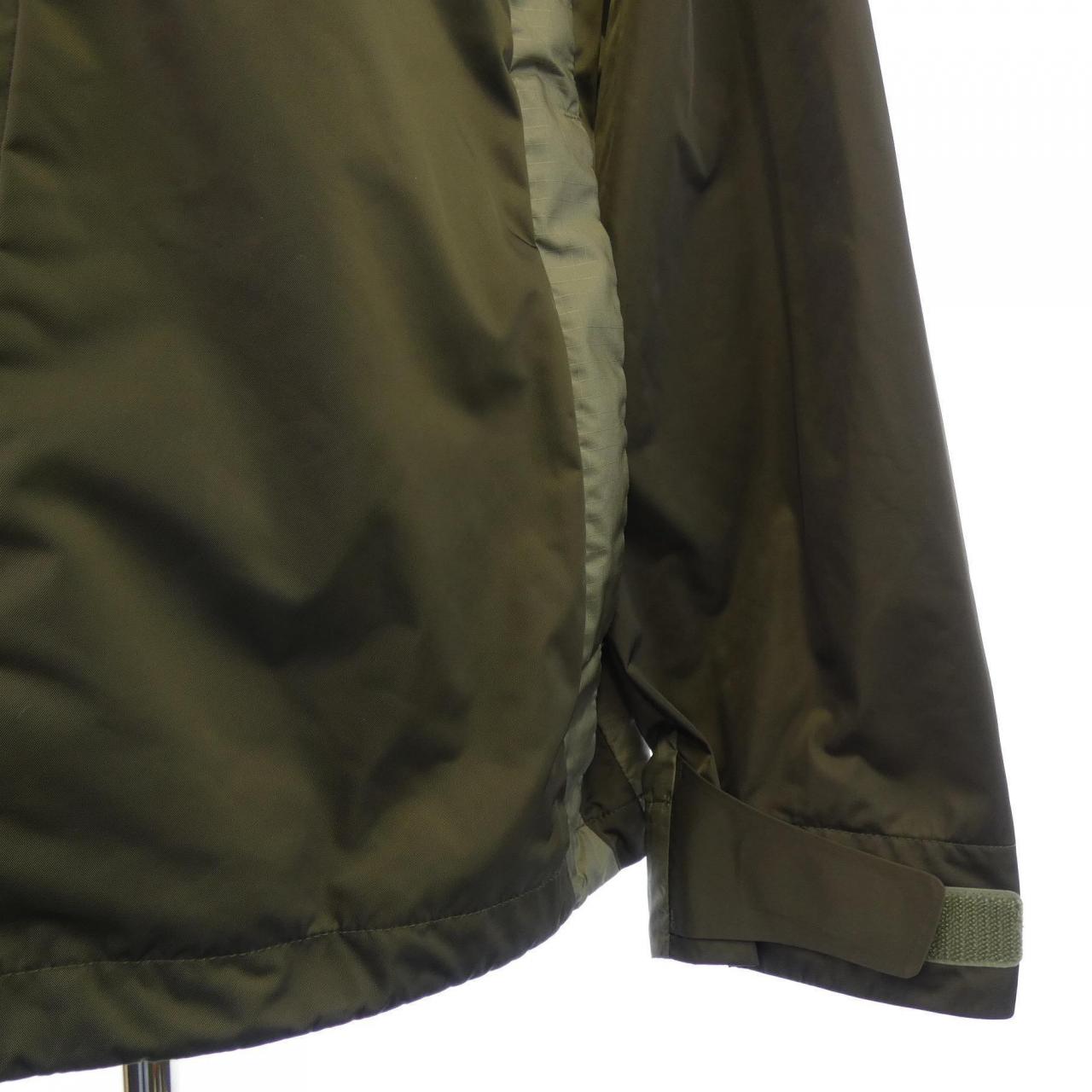 白色登山外套WHITE MOUNTAINEERING外套