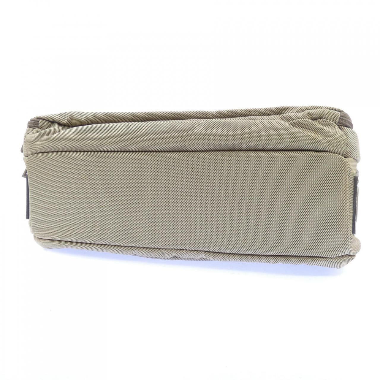 マンダリナダック MANDARINA DUCK BAG