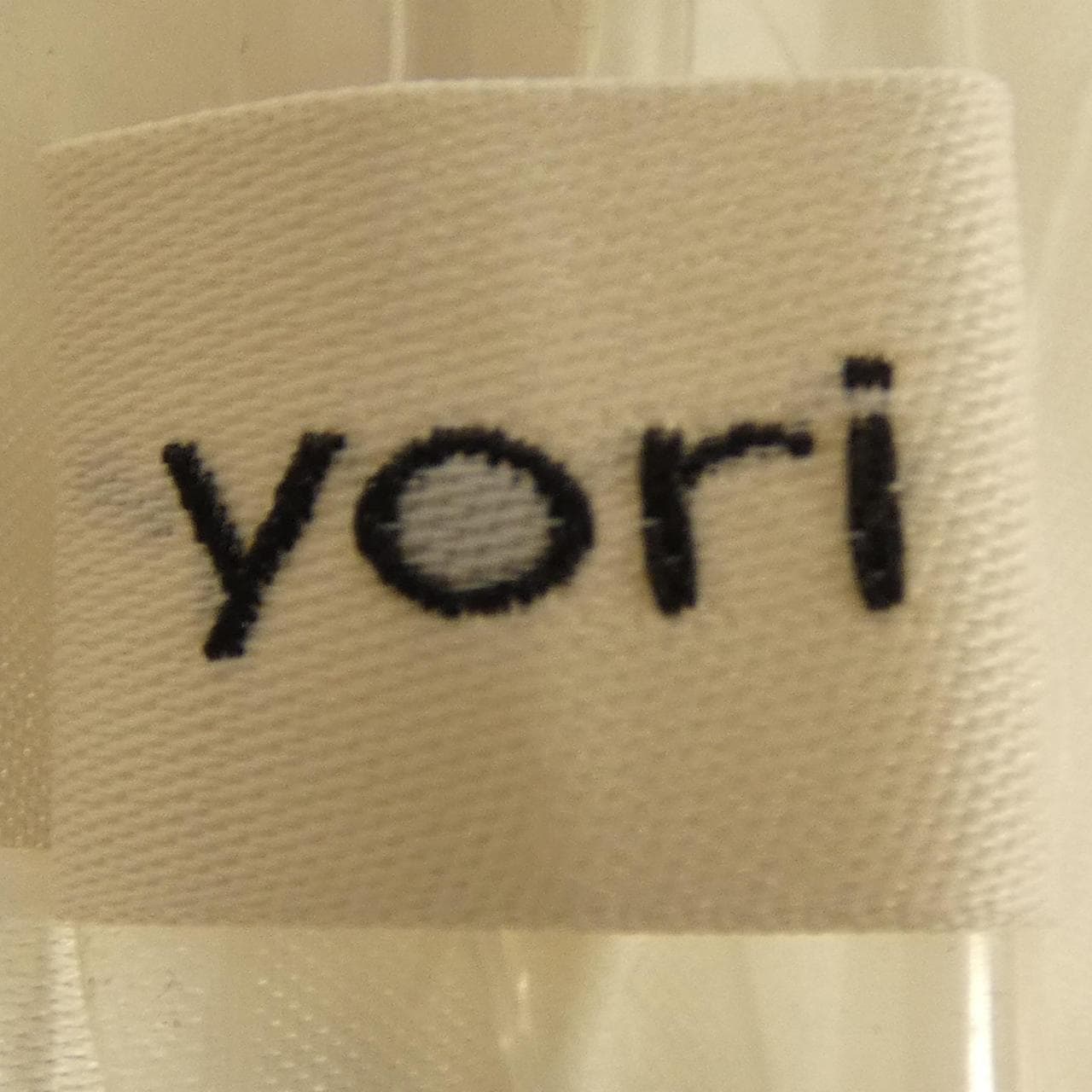 ヨリ yori トップス