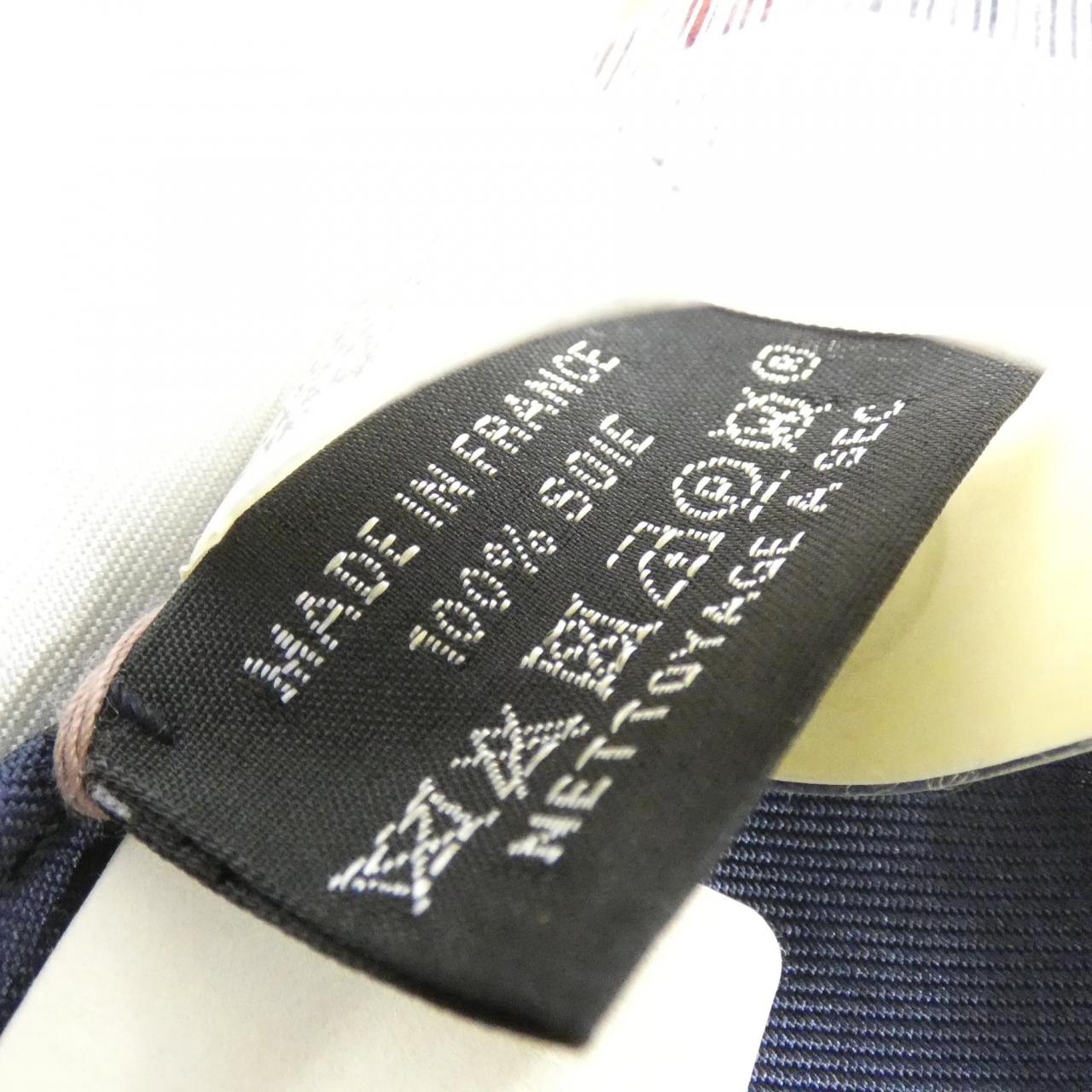 【未使用品】エルメス HARNAIS DE COEUR カレ 004090S スカーフ