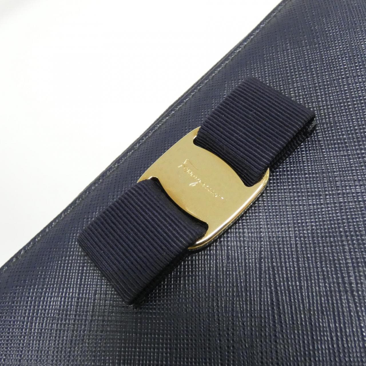 サルヴァトーレフェラガモ 22 C701 財布