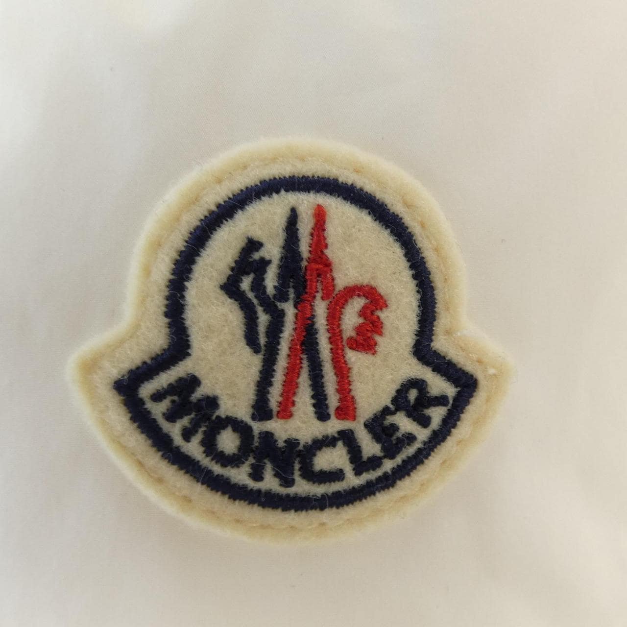 モンクレール MONCLER ダウンジャケット