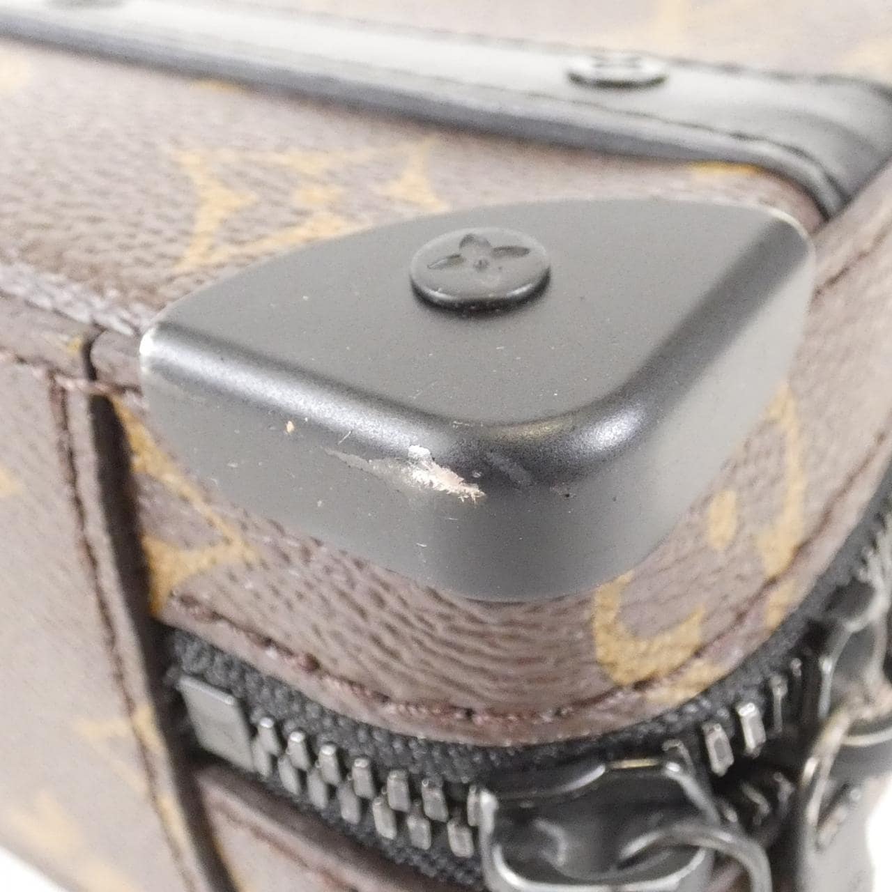 LOUIS VUITTON Monogram Macassar Handle Soft Trunk M45935 单肩包