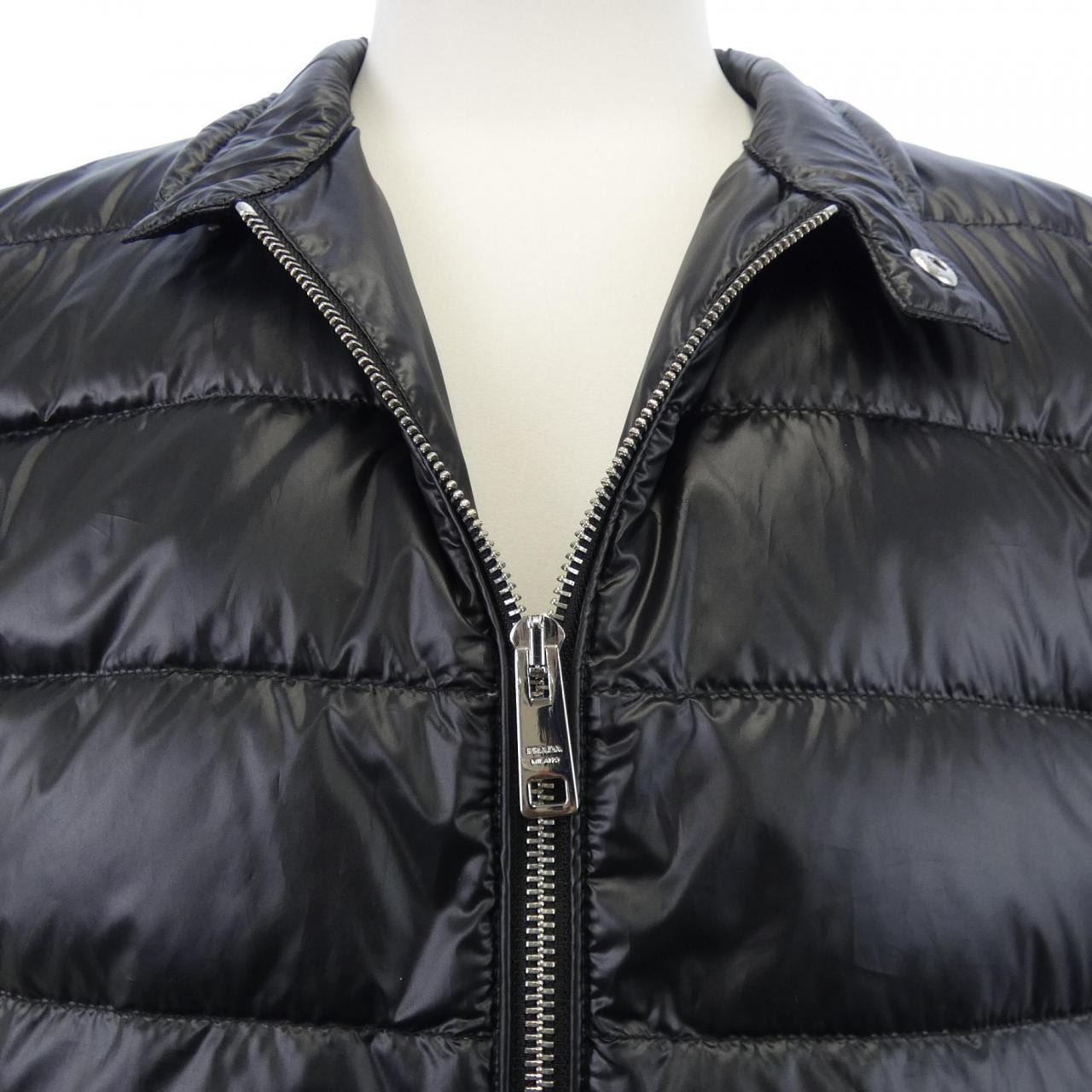 プラダ PRADA トライアングルロゴ SGA506 R151 11HU ダウンジャケット