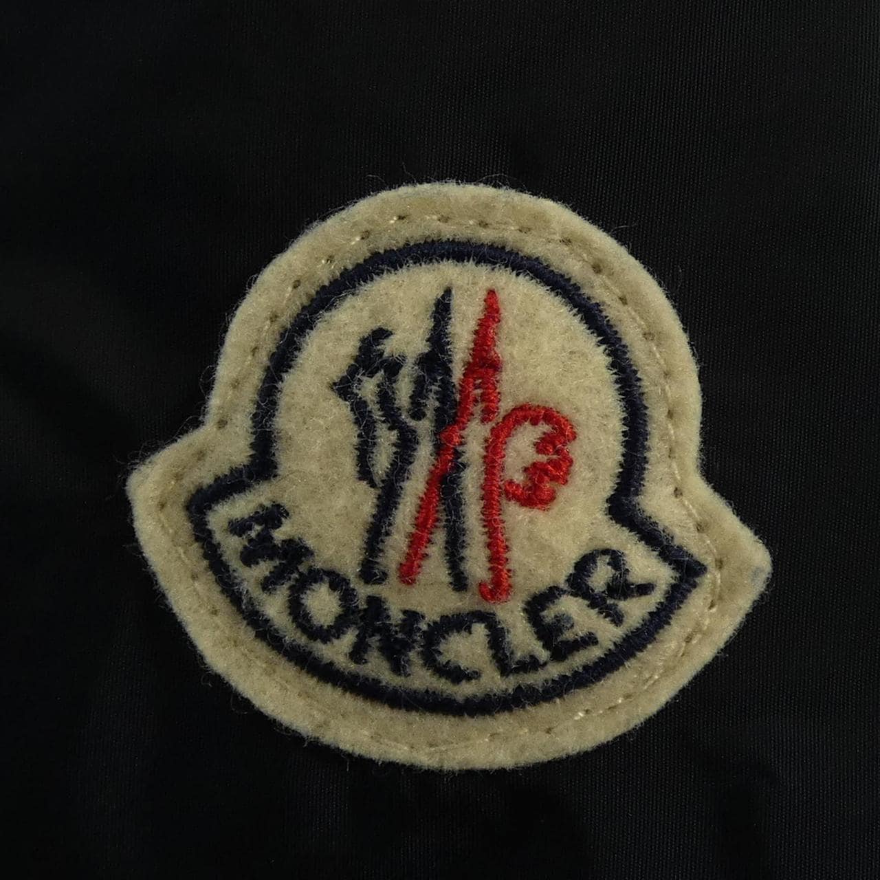 モンクレール MONCLER TOURTERELLE ダウンコート