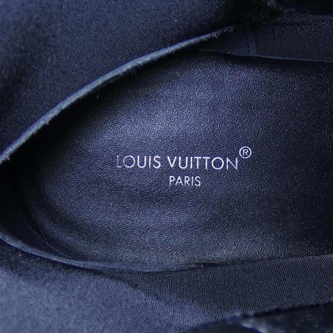 ルイヴィトン LOUIS VUITTON モノグラムパターンエンボス テリトリーライン アンクルブーツ ブーツ