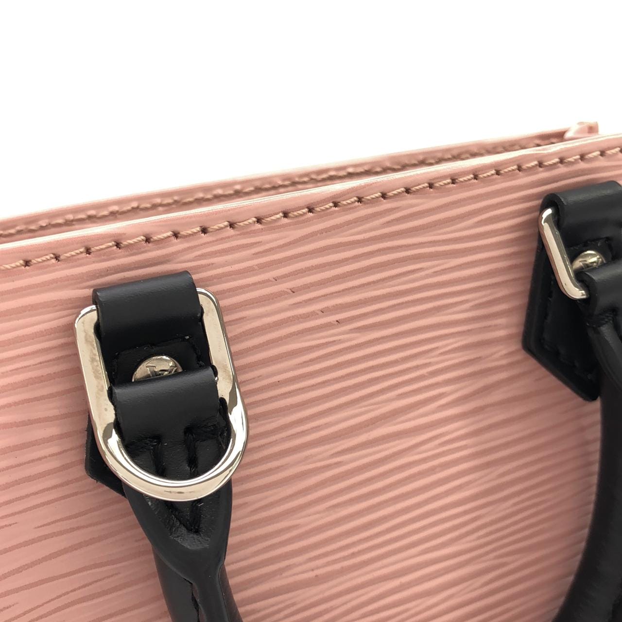 ルイヴィトン エピ プティット サック プラ M69575 ショルダーバッグ