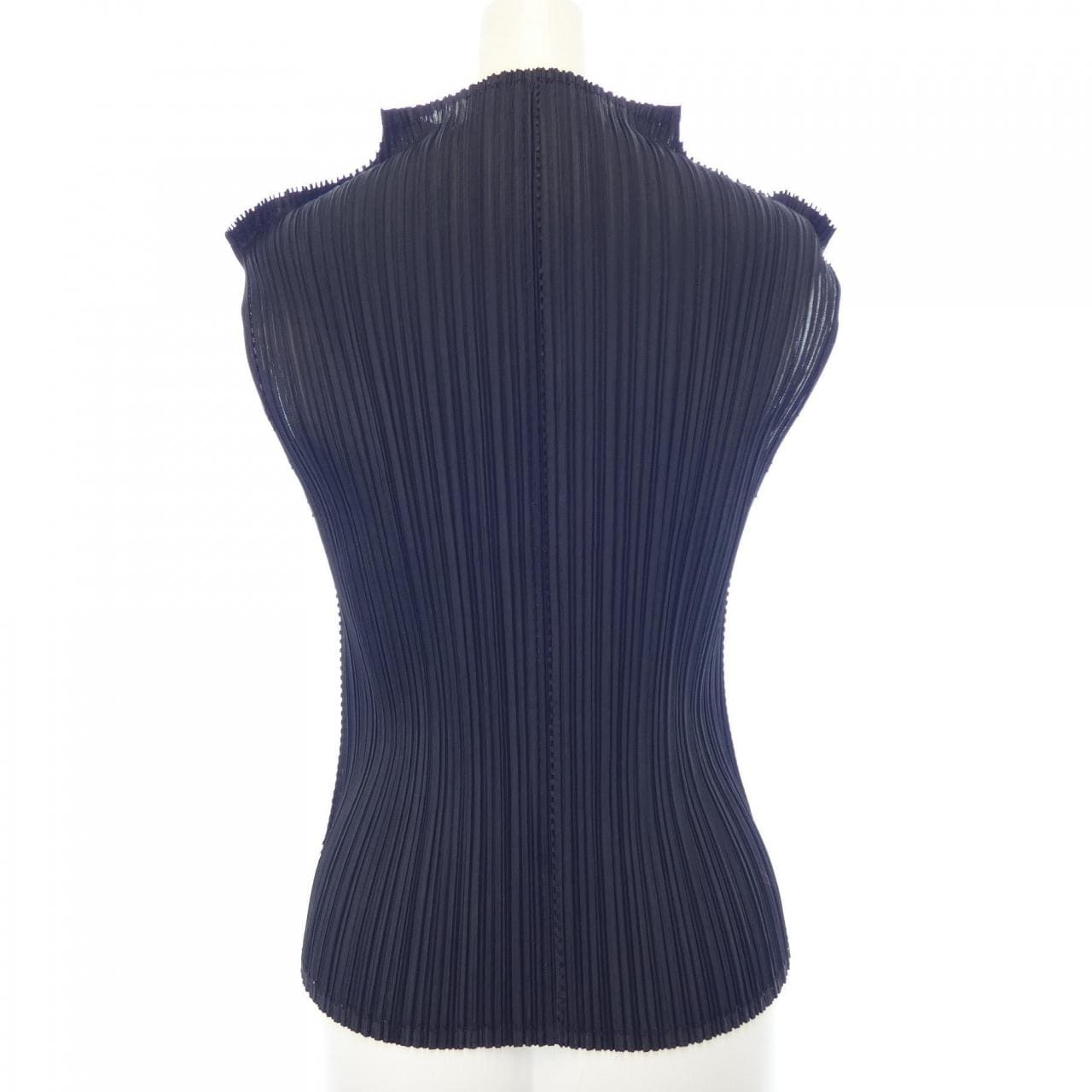 百褶PLEATS PLEASE上衣
