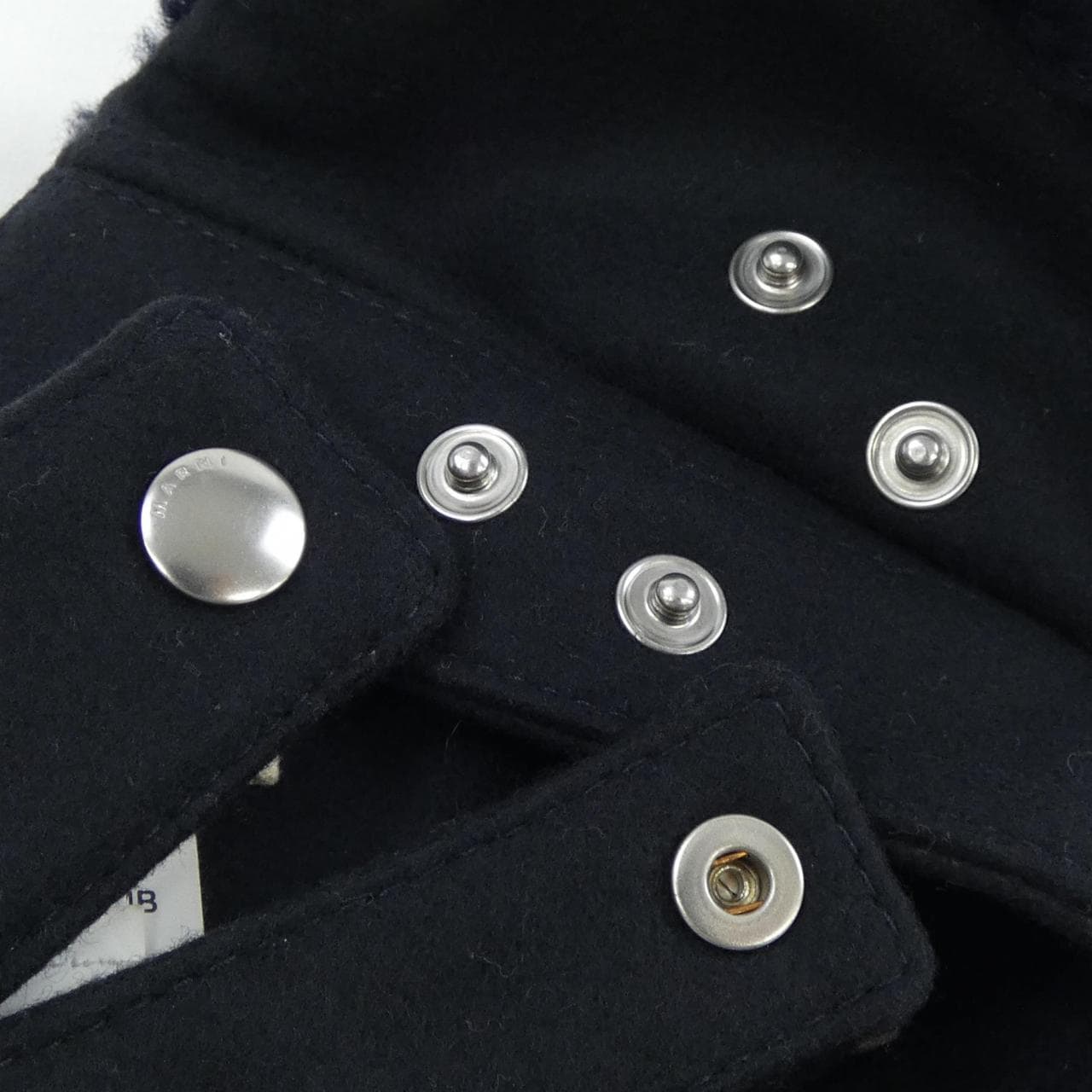 マルニ MARNI カラー