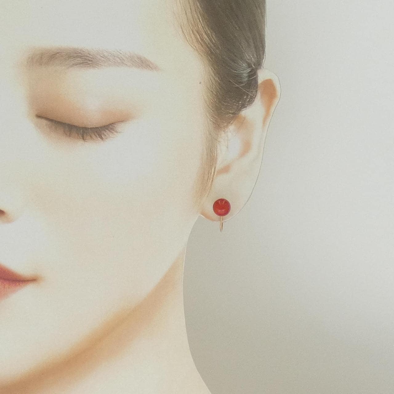 K18PG サンゴ イヤリング 7.5mm