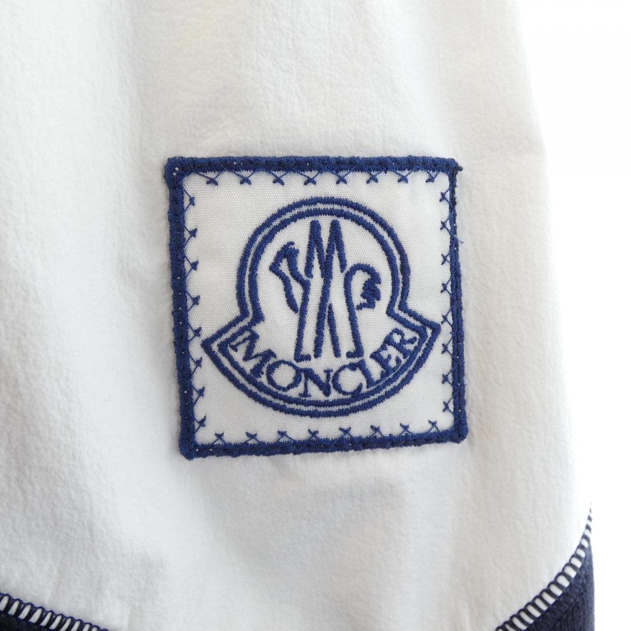 モンクレールガムブルー MONCLER GAMMEBLEU 13918410800 ジャケット