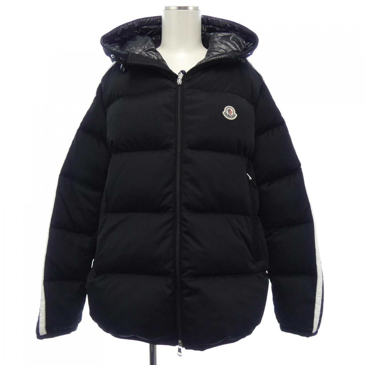 モンクレール MONCLER ダウンジャケット