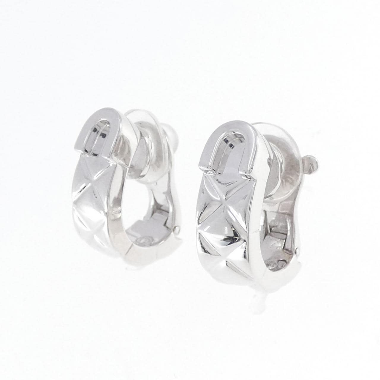 CHANEL Matelasse Quilt Earrings