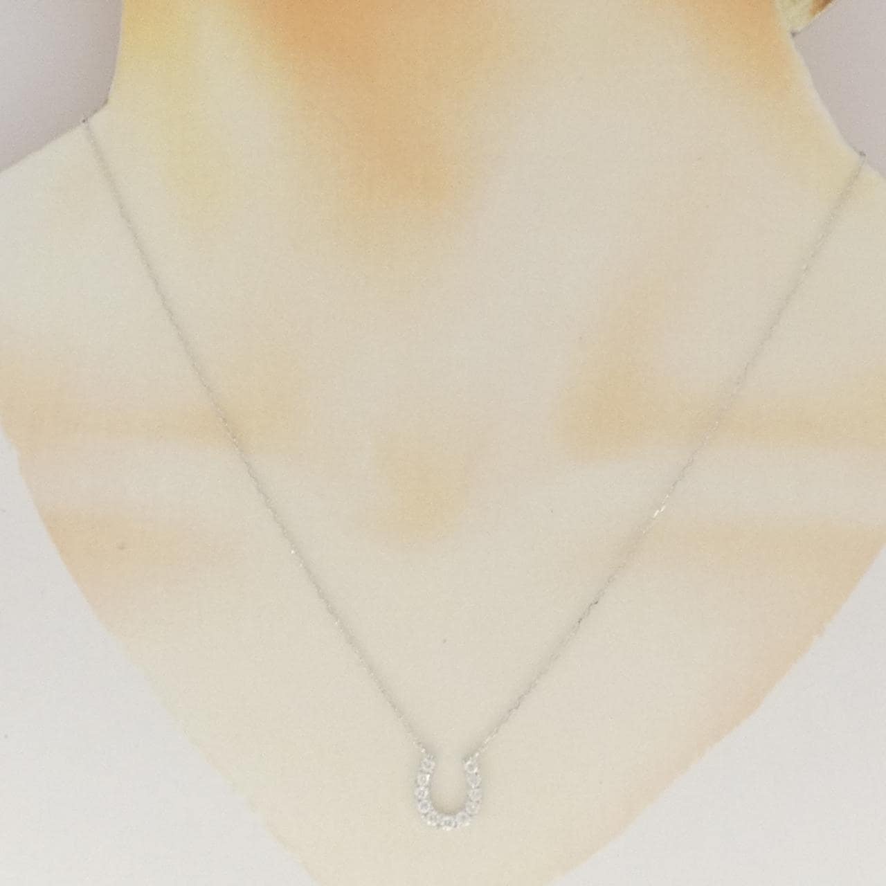 K18WG ホースシュー ダイヤモンド ネックレス