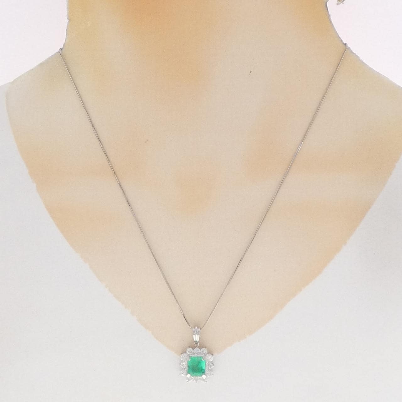 PT900/PT850 エメラルド ネックレス 2.06CT