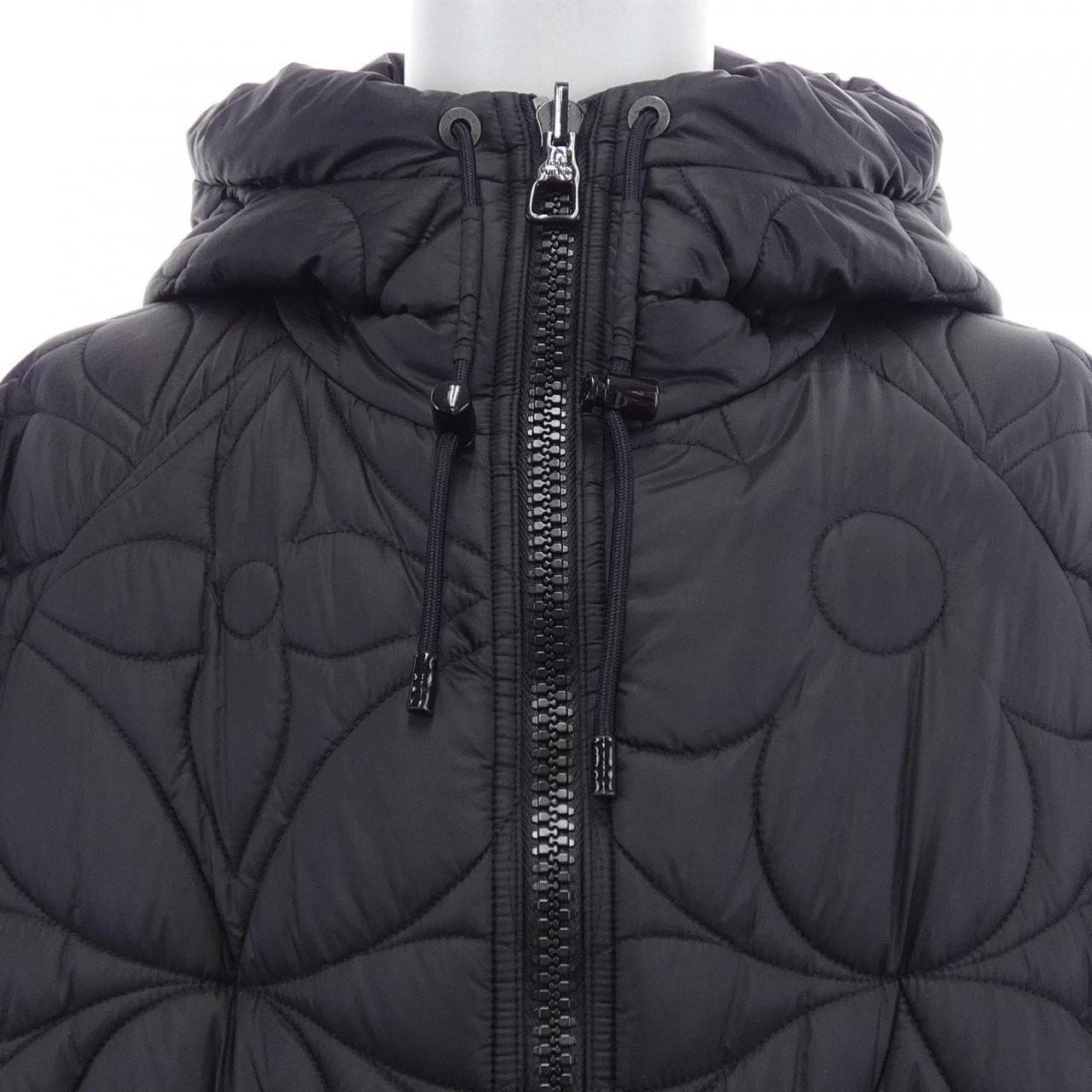 ルイヴィトン LOUIS VUITTON リバーシブルモノグラムパファージャケット HIB47WRSB ブルゾン