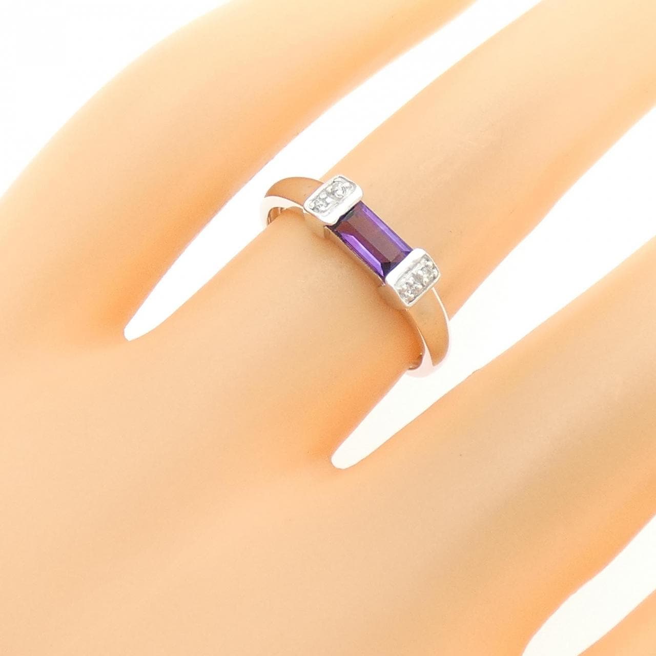 K18WG amethyst ring