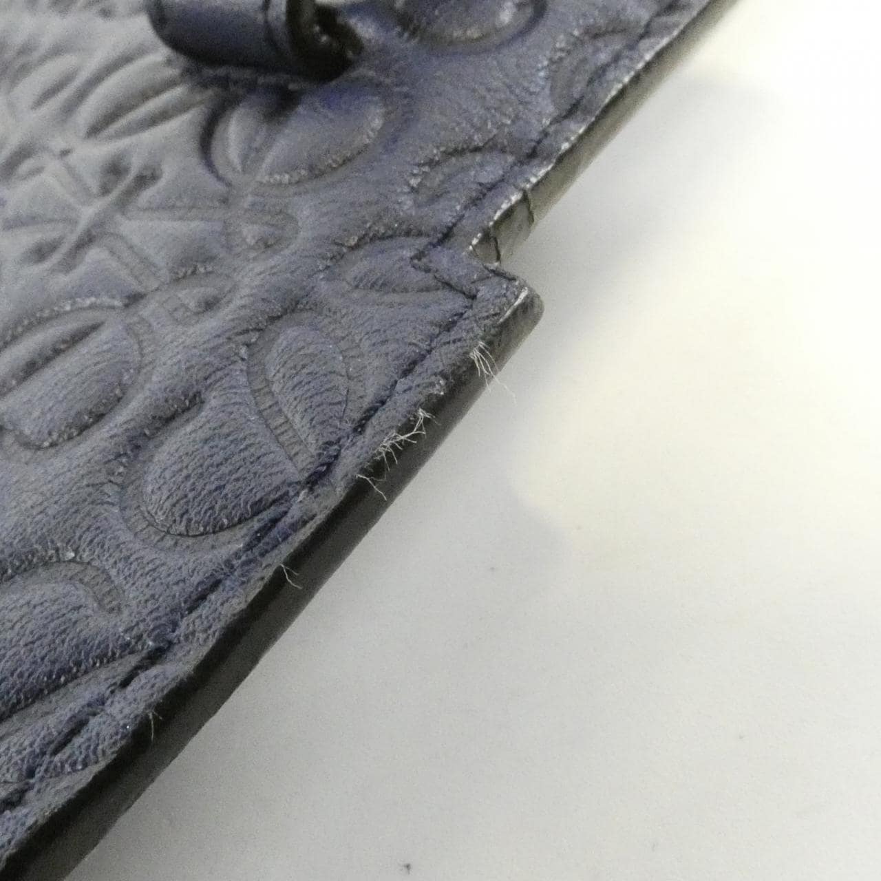 ロエベ ティー ポーチ 107 55 K05 バッグ