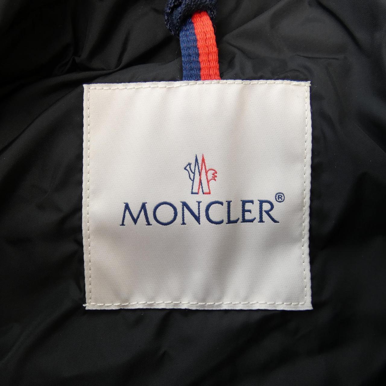 モンクレール MONCLER ダウンジャケット