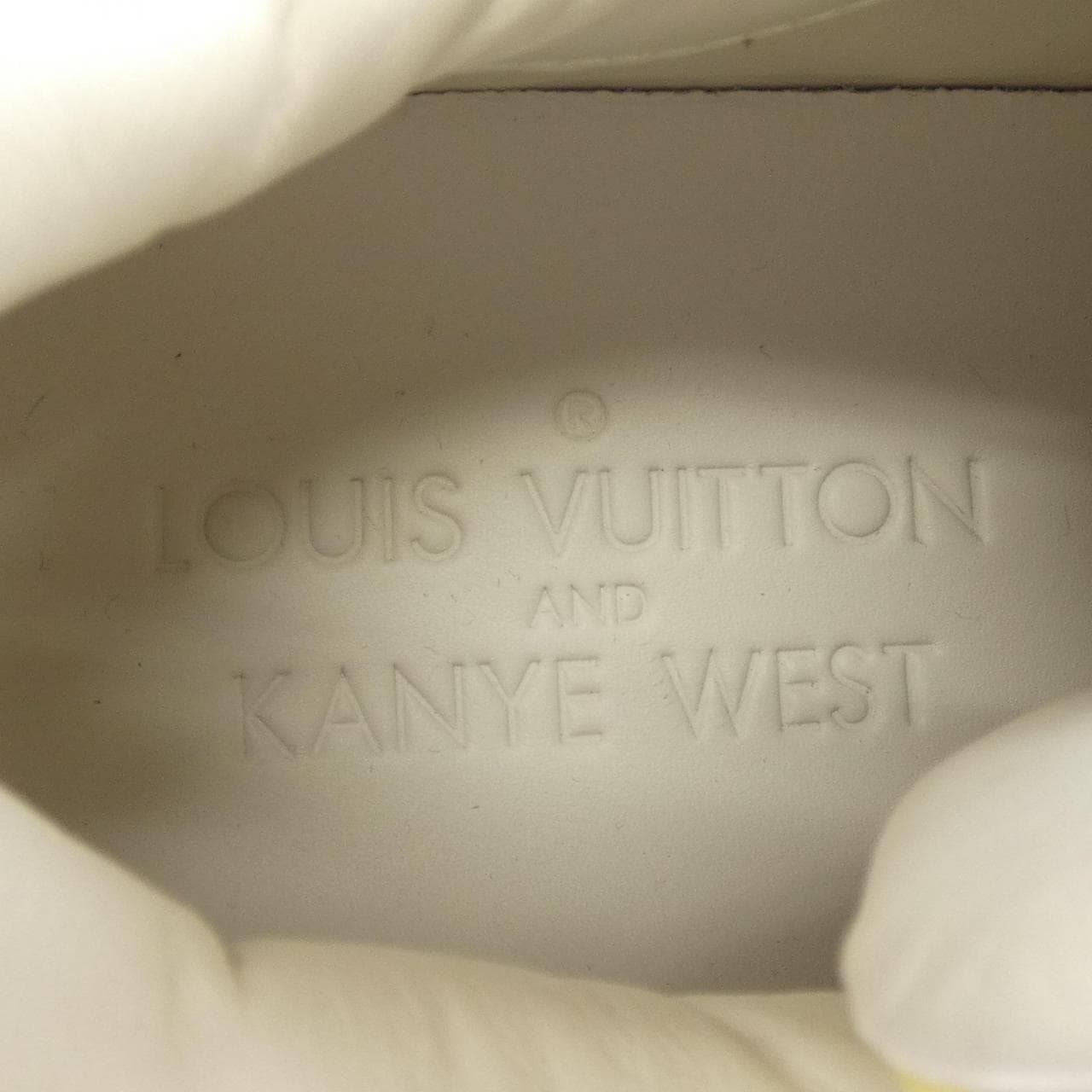 ルイヴィトン LOUIS VUITTON KANYE WEST スニーカー