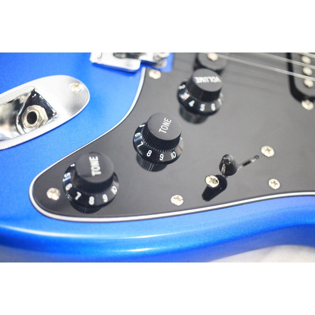 SQUIER  AFFINITY STRATOCASTER