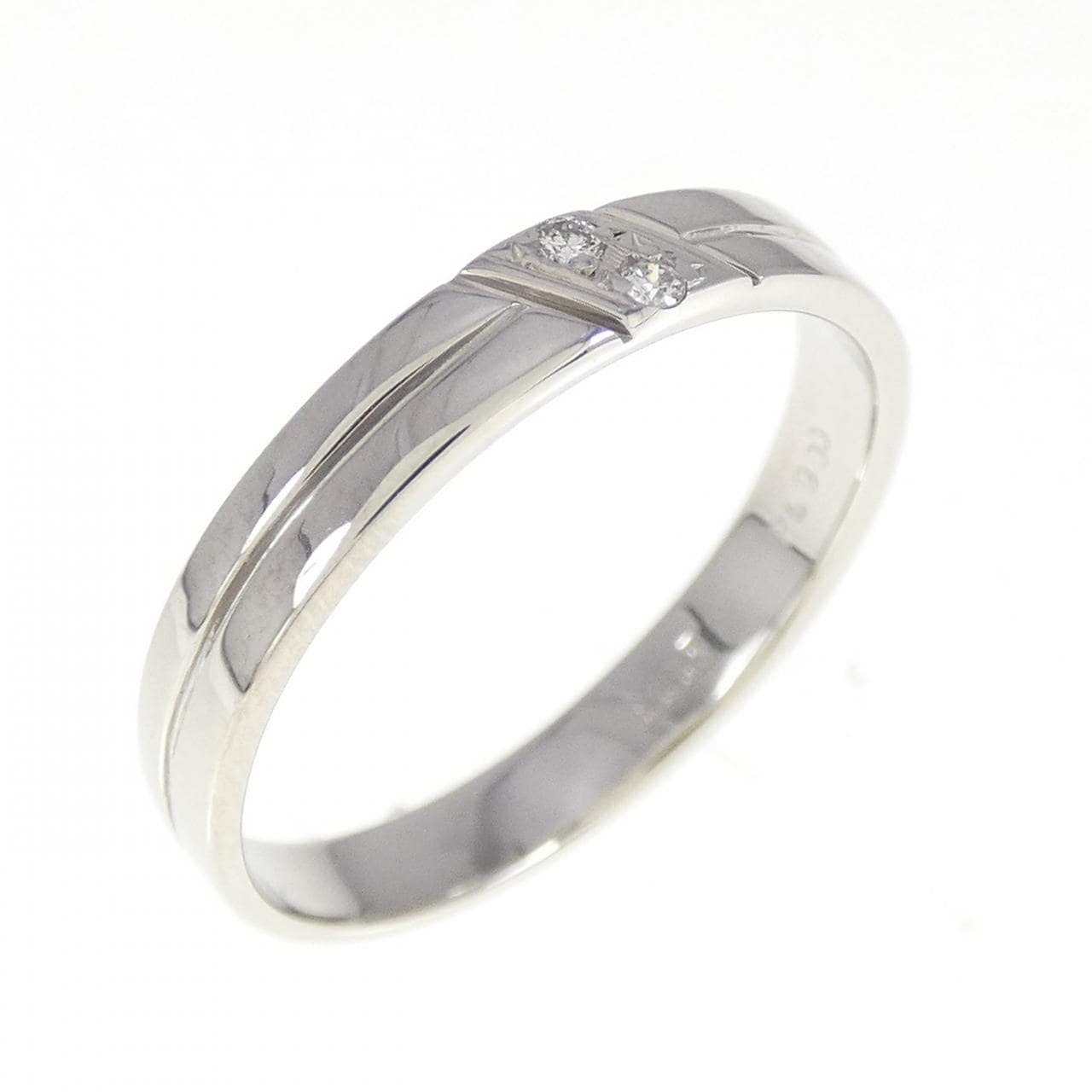 PT900 Diamond Ring