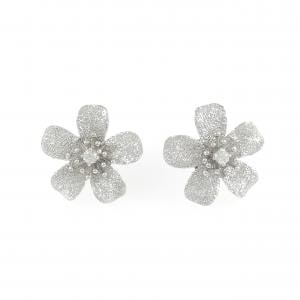 K18WG フラワー ダイヤモンド ピアス 0.10CT