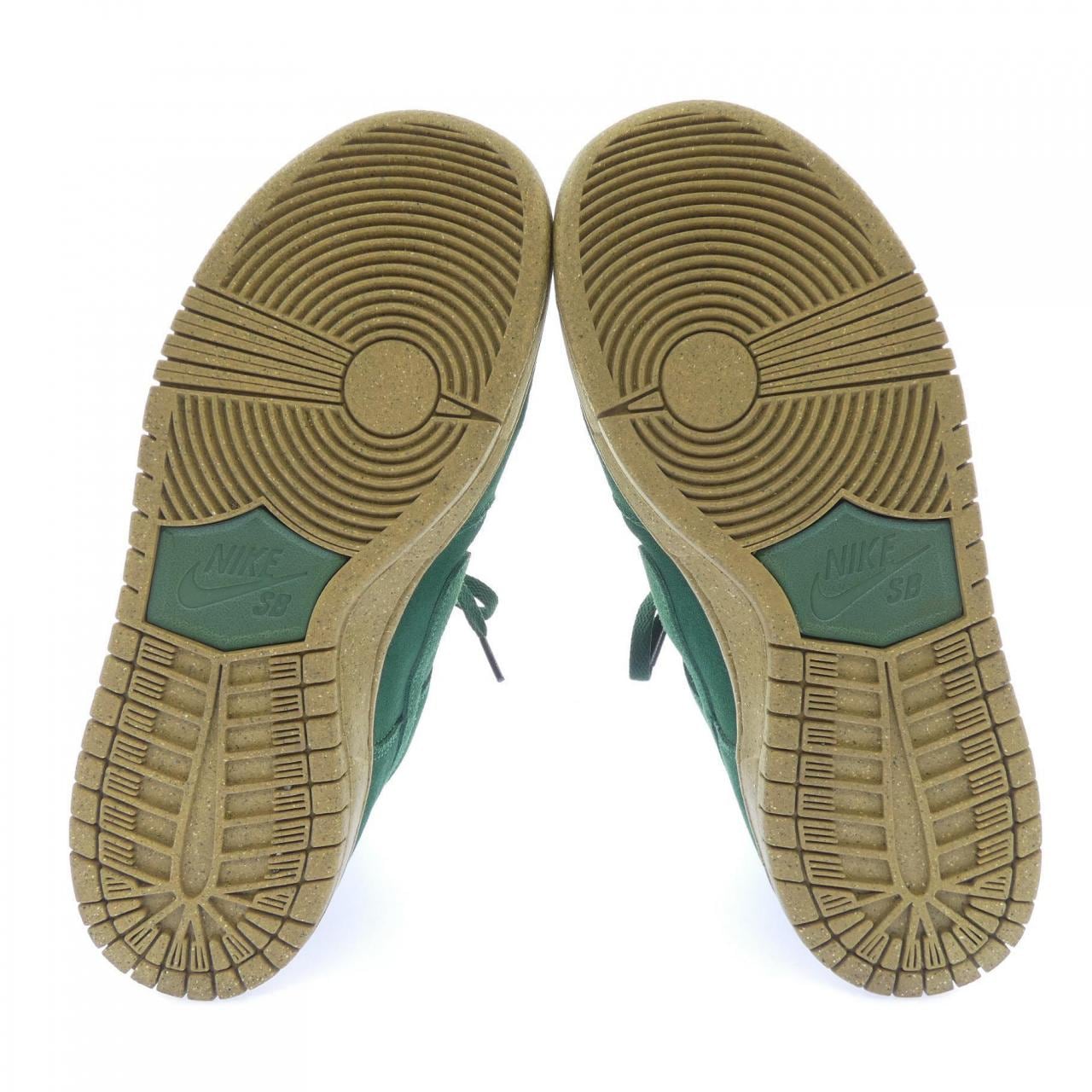 ナイキ NIKE スニーカー