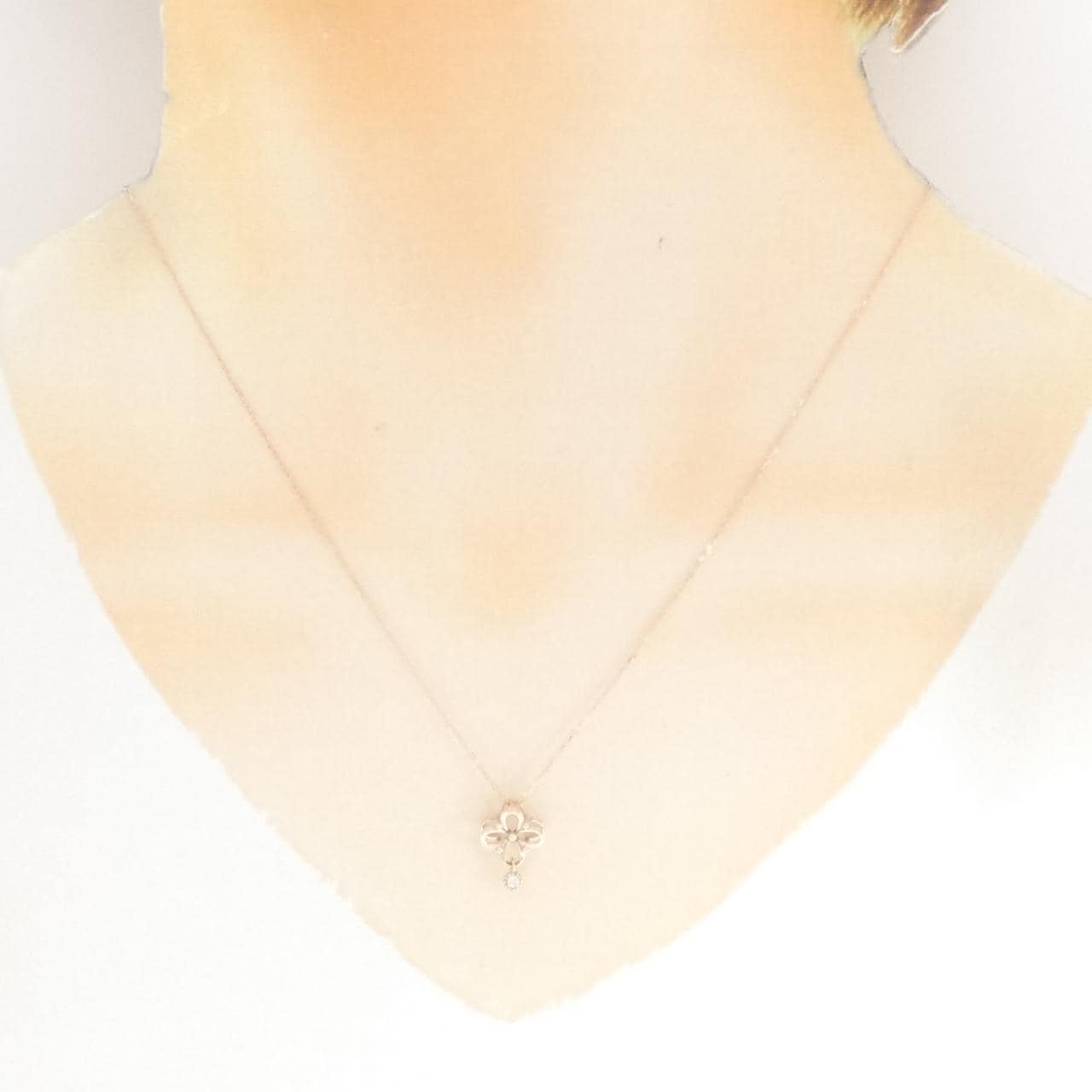 K10PG フラワー ダイヤモンド ネックレス 0.02CT