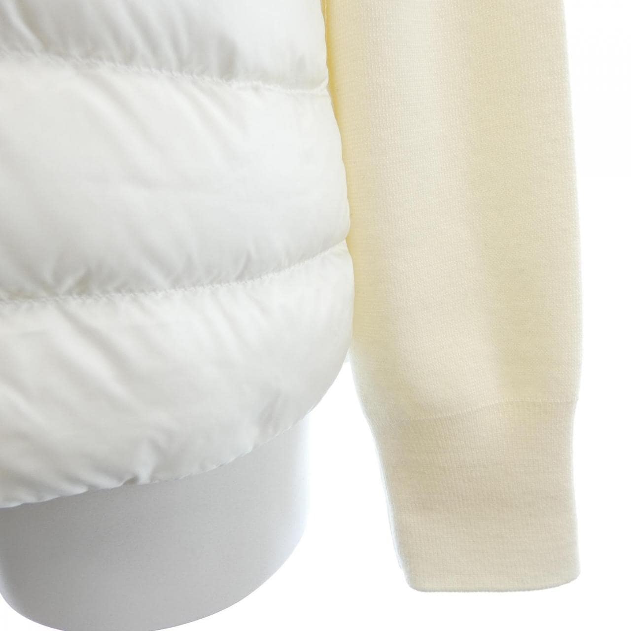 モンクレール MONCLER 10939B00031 ダウンジャケット