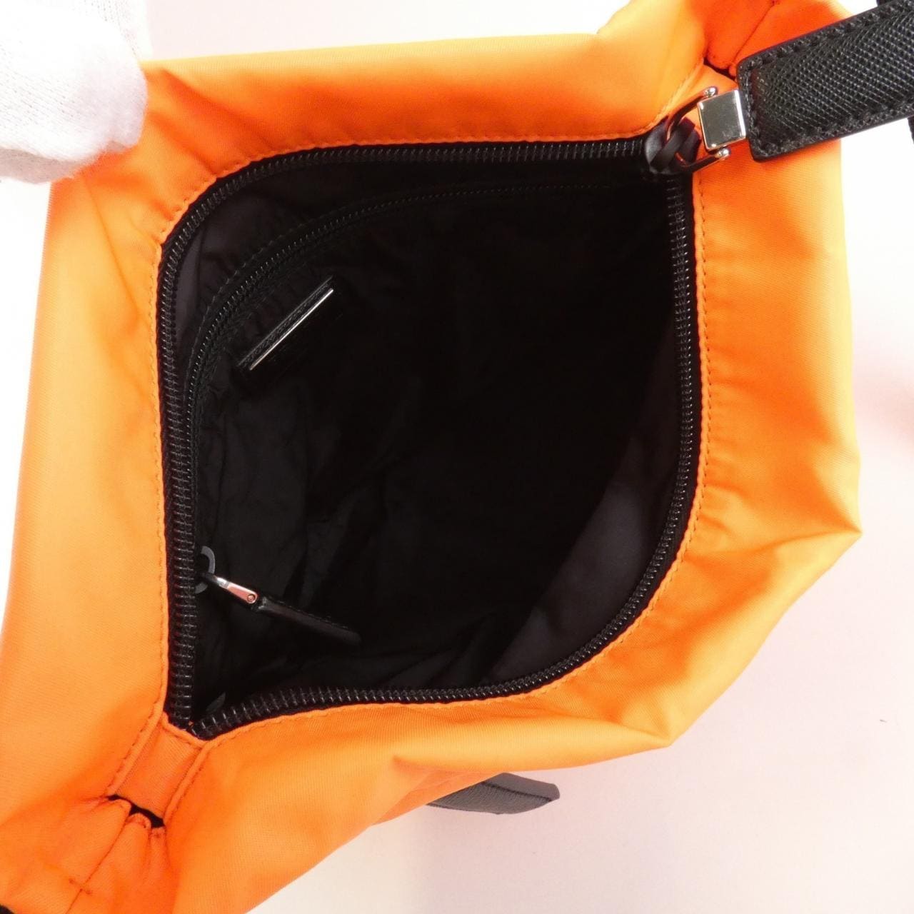 プラダ 2VH055 ショルダーバッグ