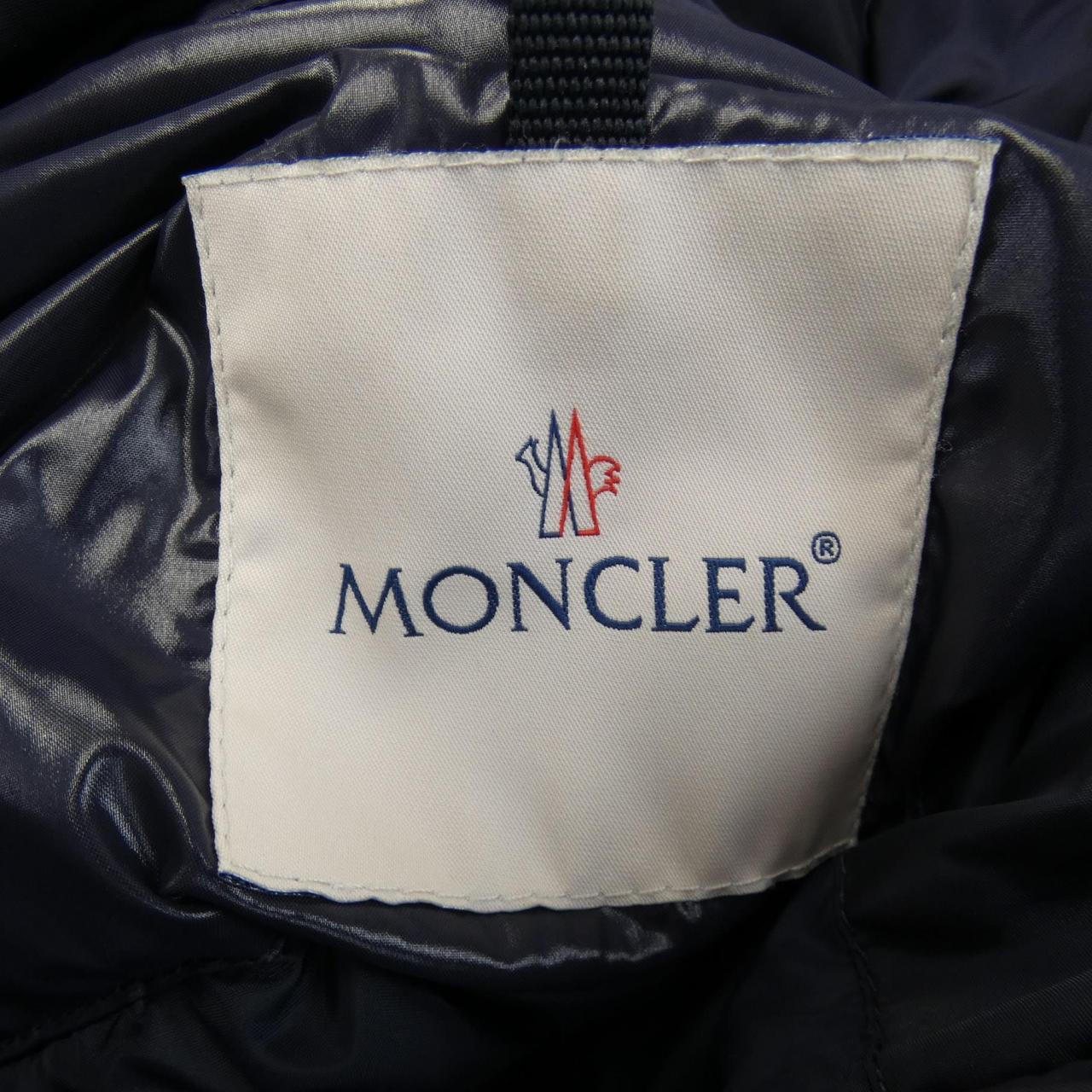 モンクレール MONCLER ダウンジャケット