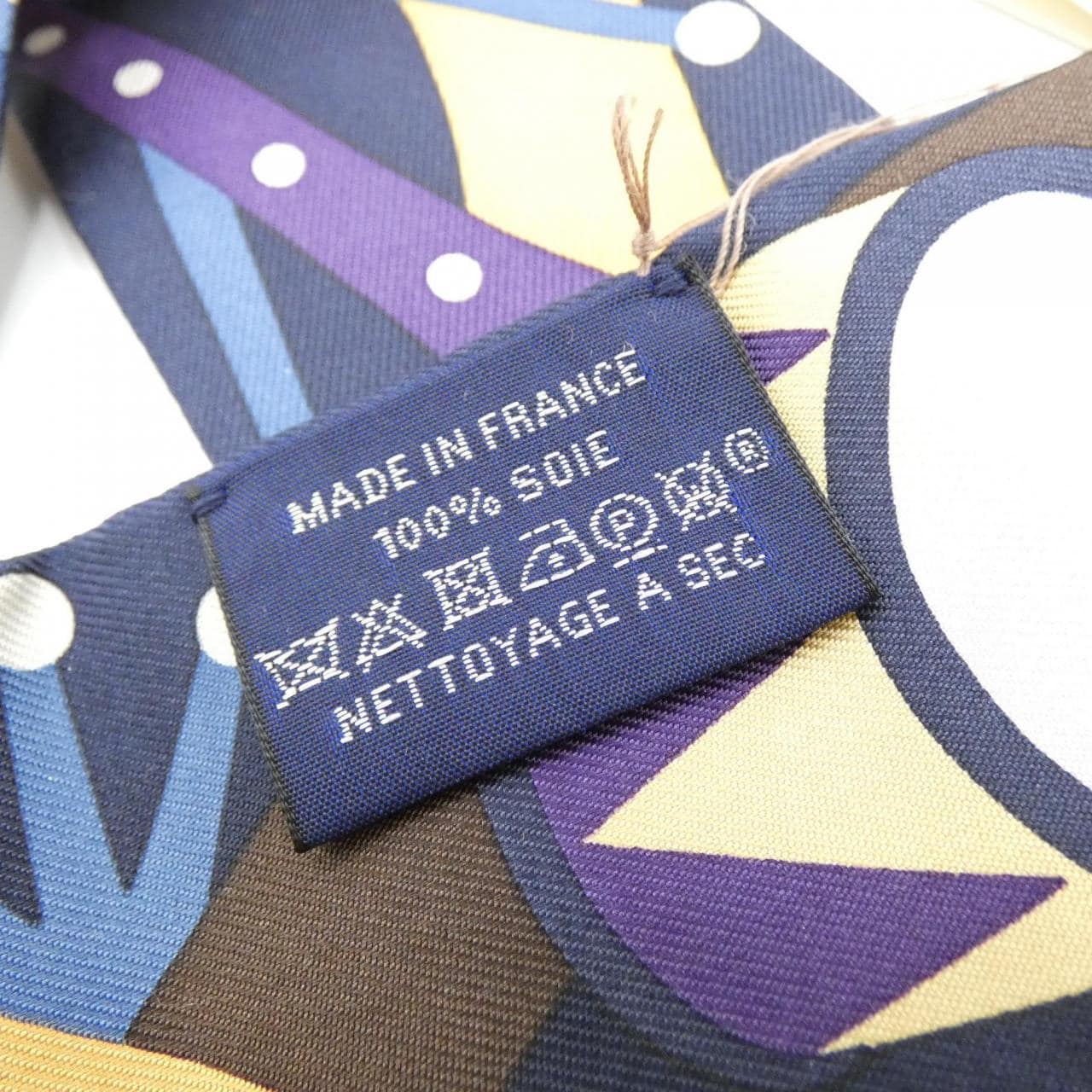 【未使用品】エルメス PARADISE EN FANFARE ツイリー 064006S スカーフ