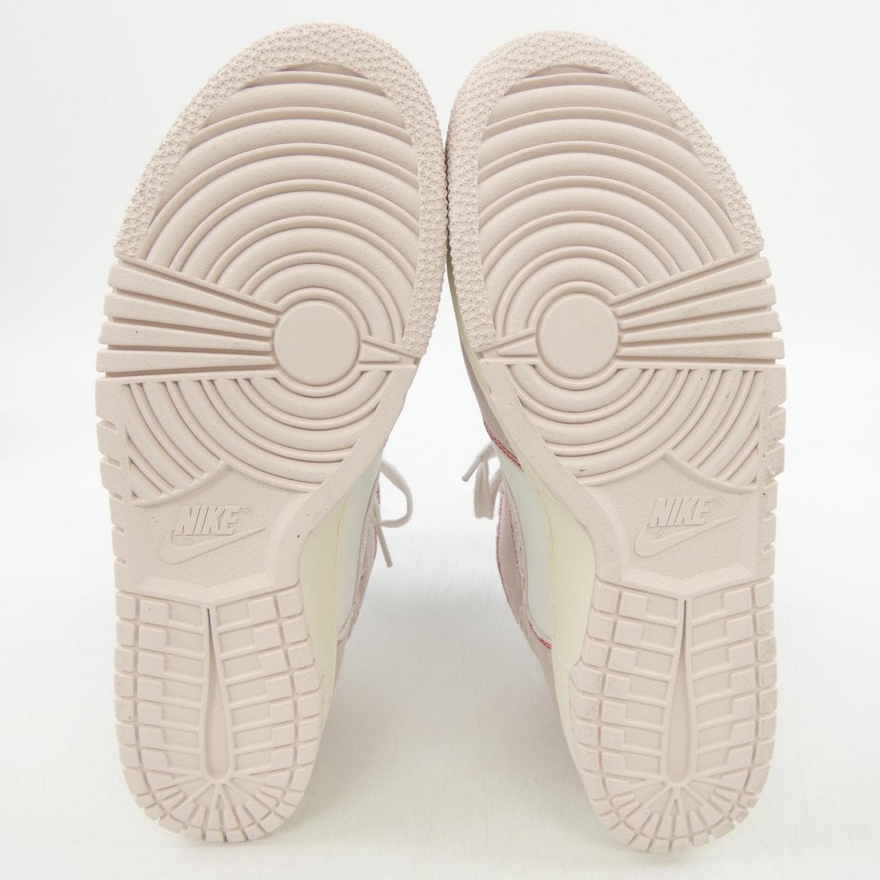 ナイキ NIKE DQ8799-100 スニーカー