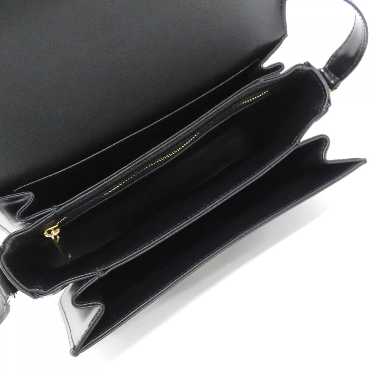 セリーヌ クラシック トリオンフ 187363BF4 ショルダーバッグ