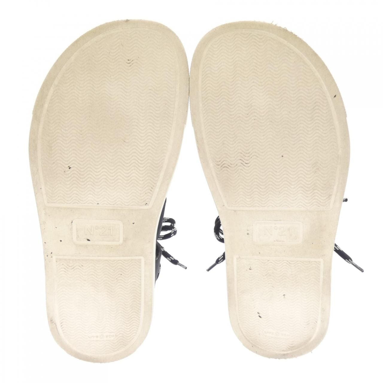 ヌメロヴェントゥーノ N°21 サンダル