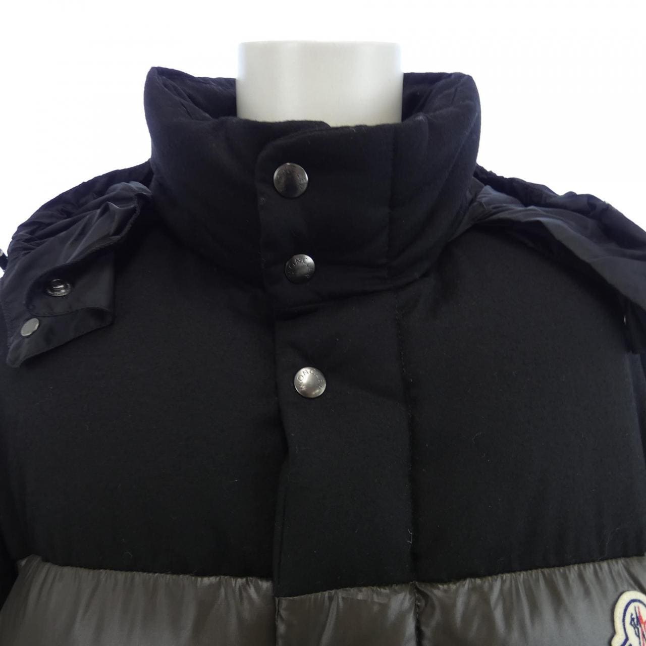モンクレール MONCLER ダウンジャケット
