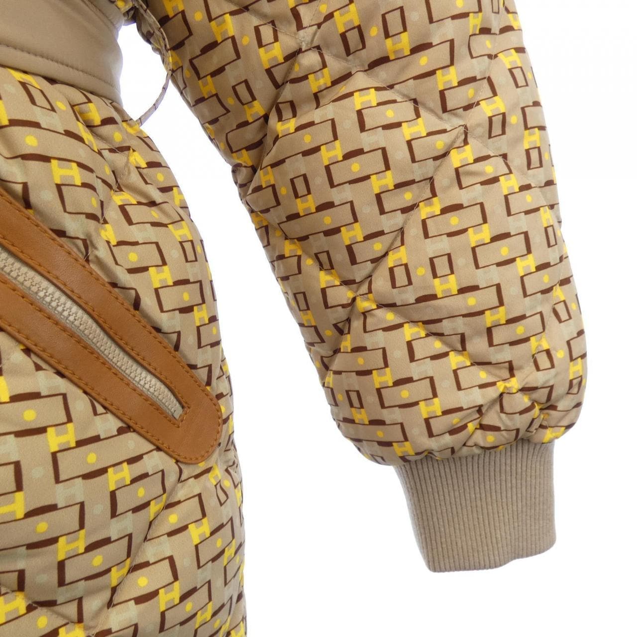 エルメス HERMES Hのサウンド *17-7109 ダウンコート