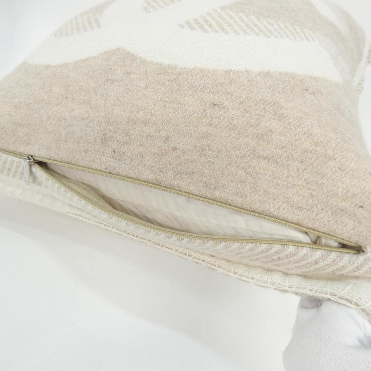 シャネル AA1088 クッション