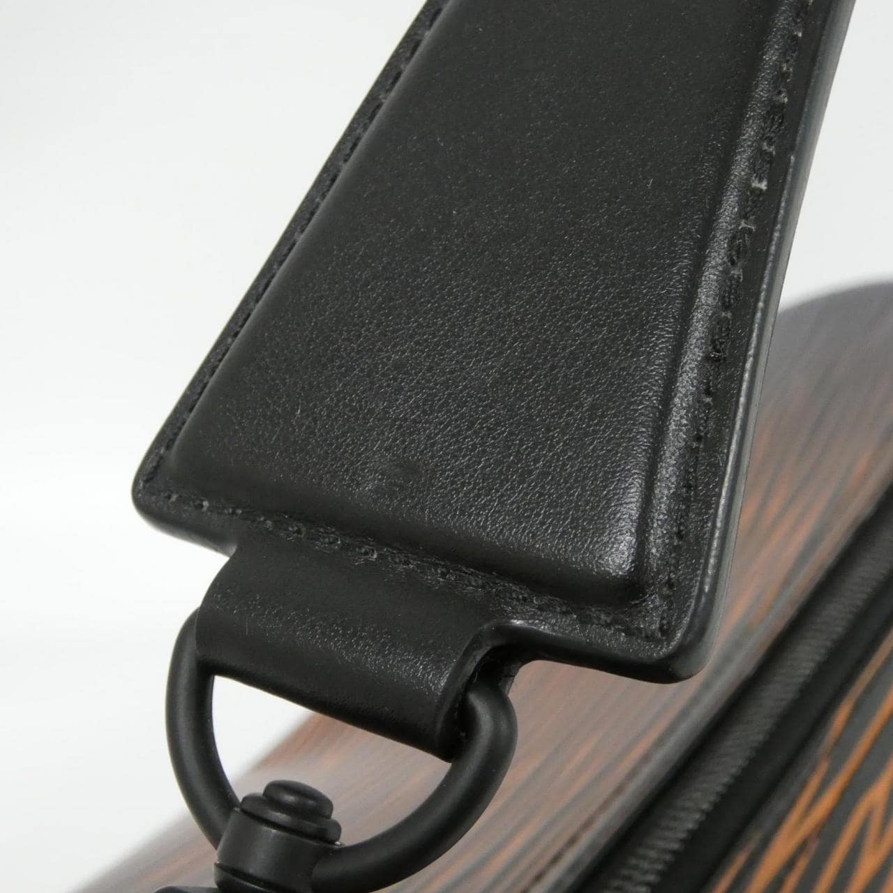 ルイヴィトン エピXL ソフト ポロション M23093 ショルダーバッグ