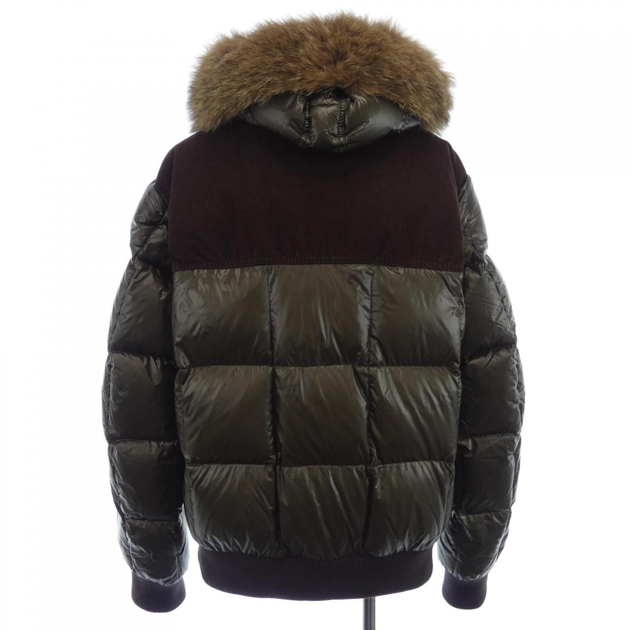 モンクレール MONCLER ダウンジャケット
