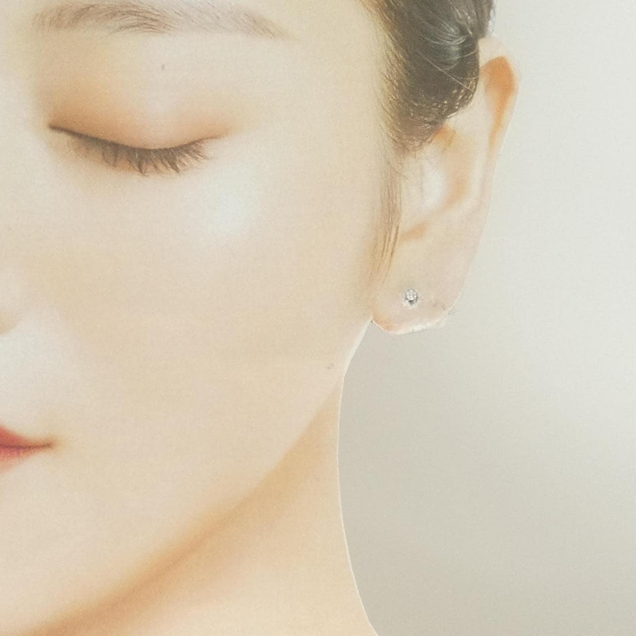 PT900 Solitaire Diamond Earrings 0.10CT