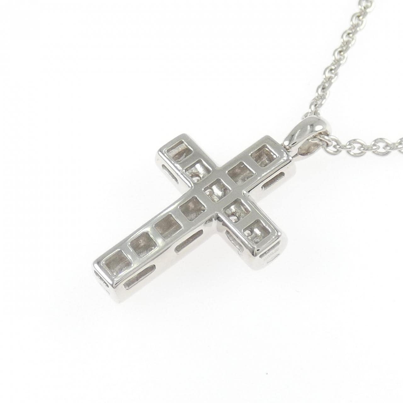 ブルガリ ラテンクロス ネックレス