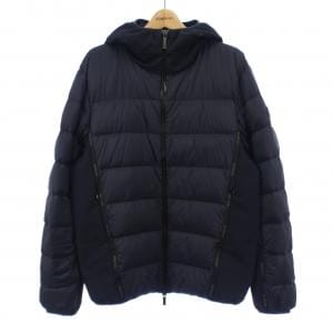 モンクレール MONCLER ダウンジャケット