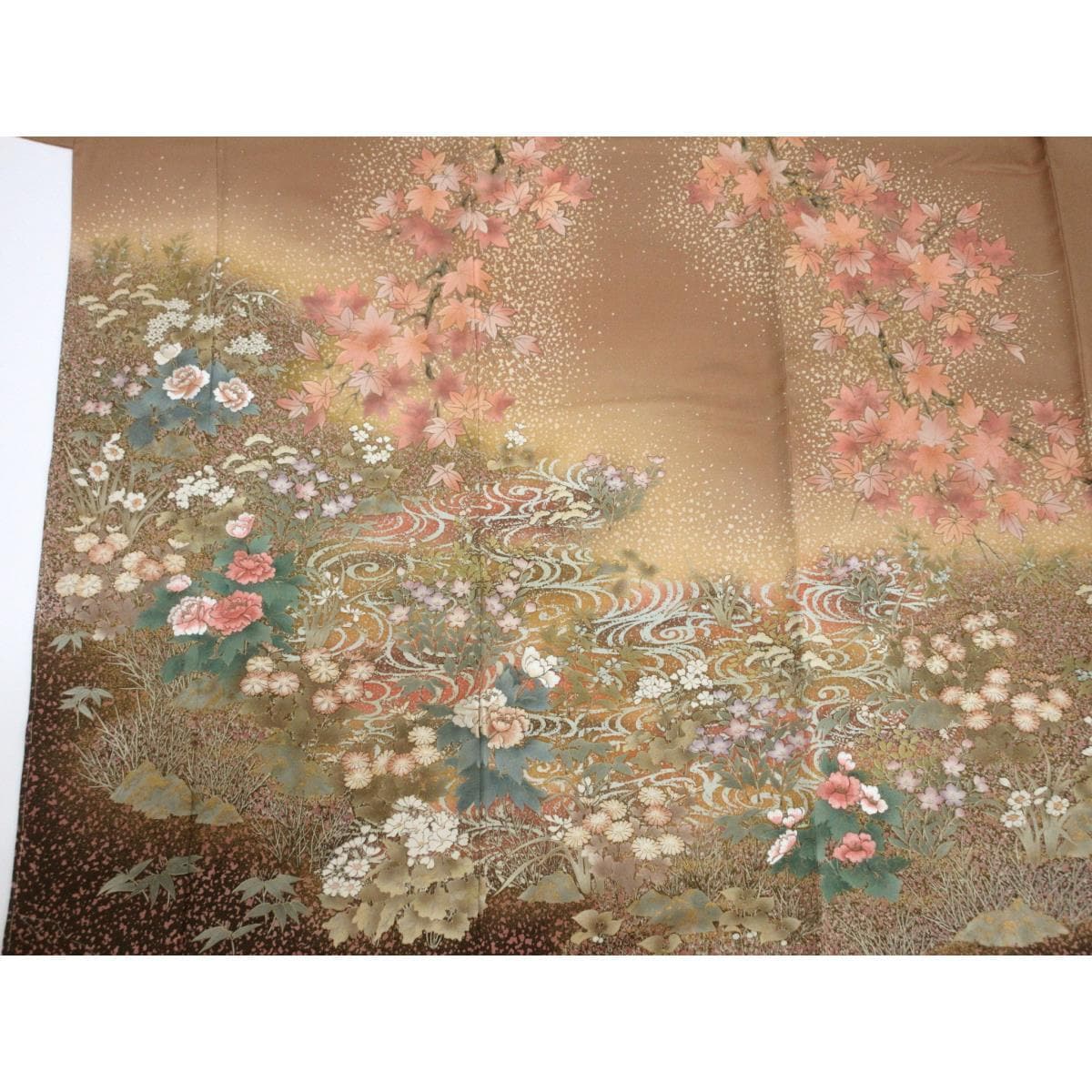 【未使用品】訪問着　友禅金彩加工　刺繍入り