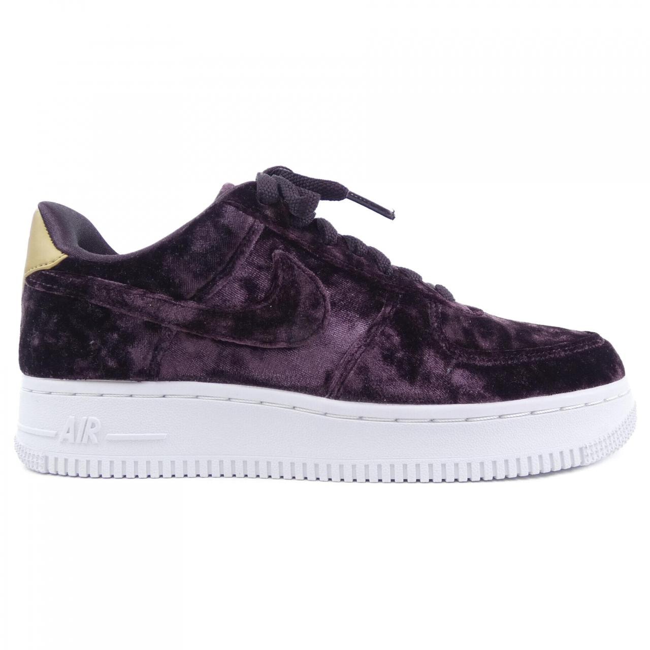 ナイキ NIKE スニーカー